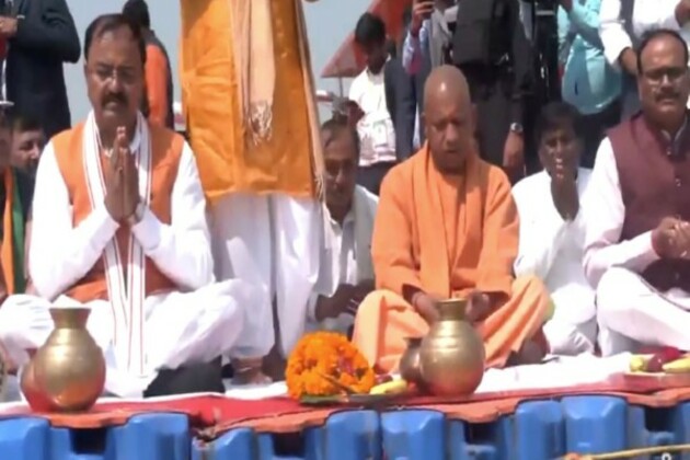 "In 45 holy days, more than 66 crore devotees took dip of faith at Triveni Sangam": CM Yogi attributes Maha Kumbh success to PM Modi