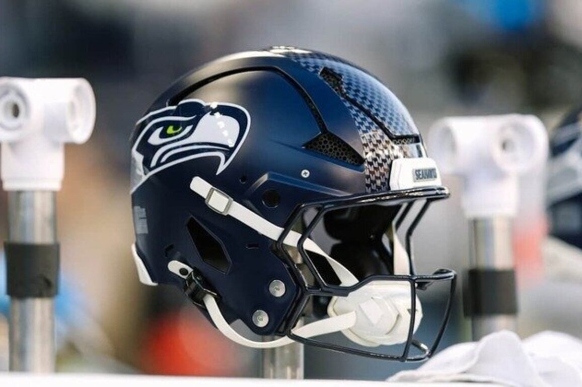 Seahawks Release RB Cam Akers