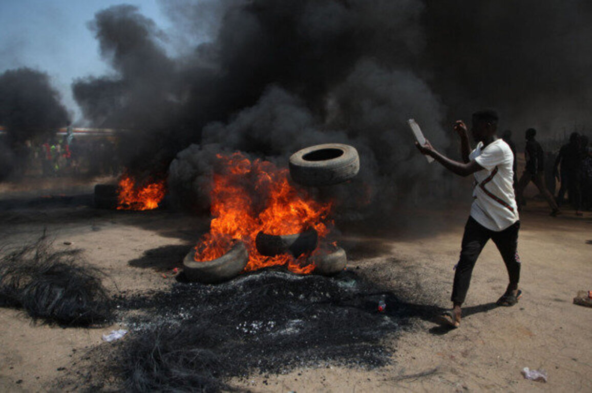 Gunmen kill 60 in northwestern Nigeria