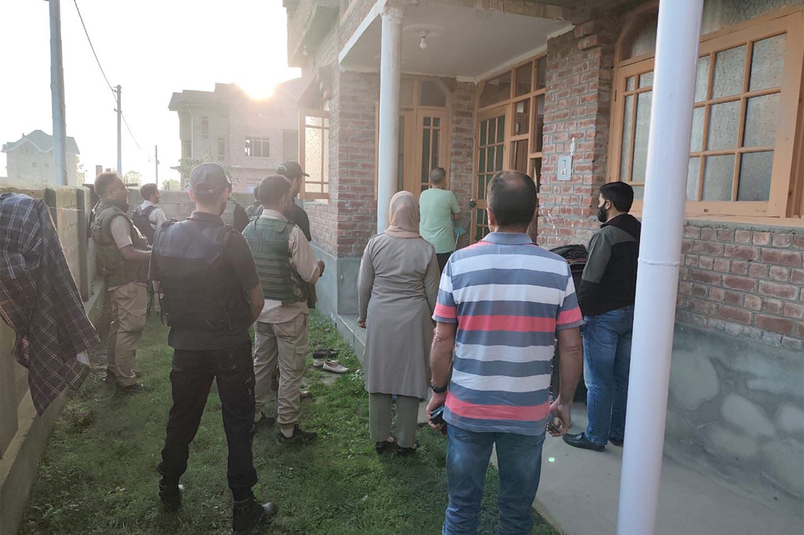 CIK conducts searches at 8 locations across Kashmir Valley in terror crime case