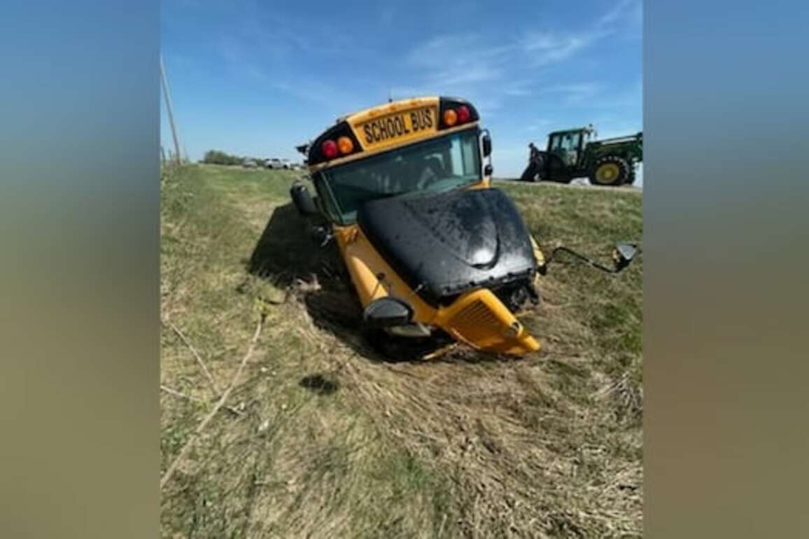 School bus rear-ends tractor in southern Manitoba, sending 8 kids to hospital