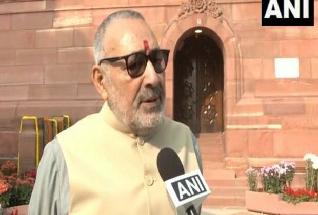 "Nitish Kumar's end came the day he became new author of Kamasutra": Giriraj Singh