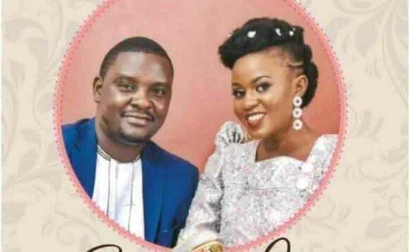 Kaadi y'embaga ya Ramond ne Joy. Kaadi y'embaga ya Ramond ne Joy.