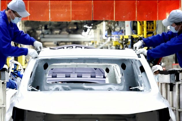 China Faces Grim Economic Prospects, Experts Say