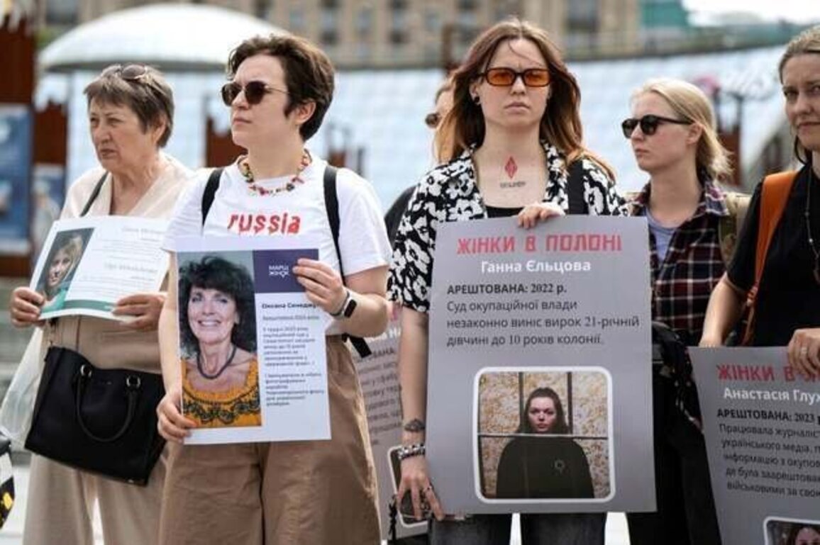 Ukraine/Russia: Peace Efforts Should Put Human Impact First