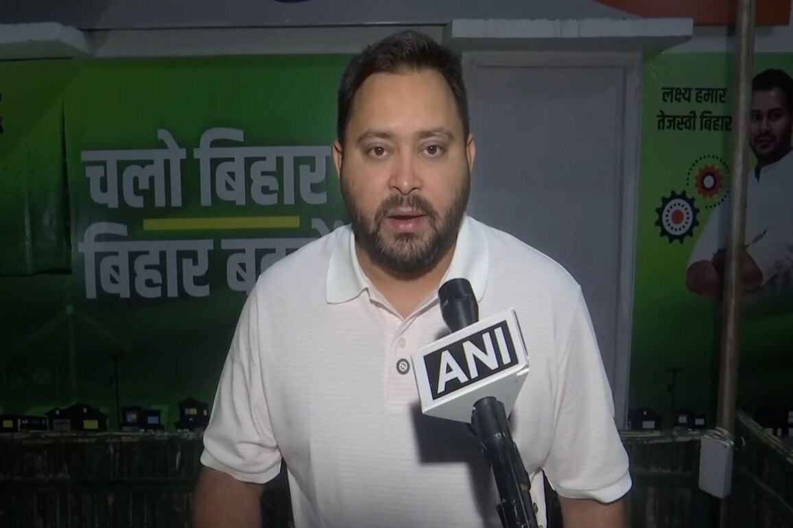 "Every Bihari will become CM...Mahagathbandhan will form govt": Tejashwi Yadav