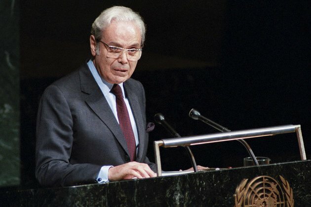 Former UN chief Perez de Cuellar celebrates his 100th birthday