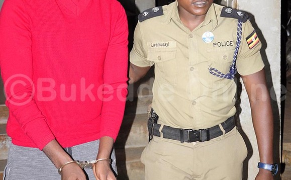 Godfrey Wamala agambibwa okutta Moze ng'atwali ku poliisi e Katwe Godfrey Wamala agambibwa okutta Moze ng'atwali ku poliisi e Katwe