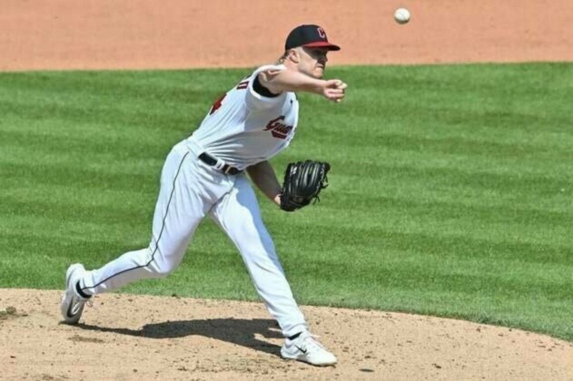 White Sox release former All-Star Noah Syndergaard