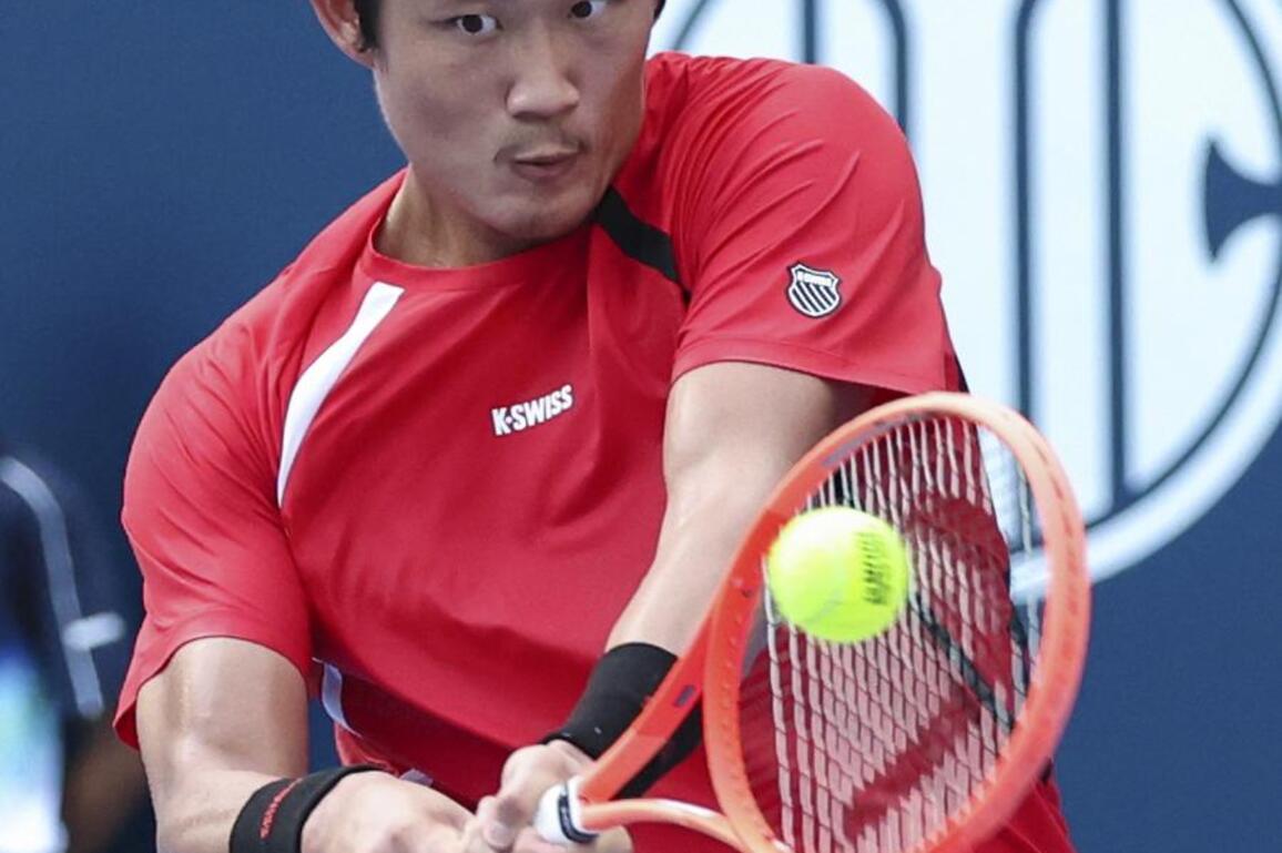 Home favorite Zhang Zhizhen falls in China Open first round