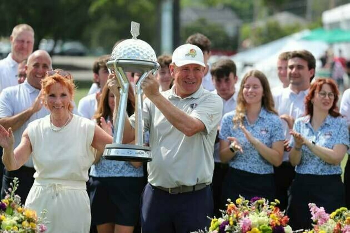 Steve Allan posts wire-to-wire win at Dick's Open