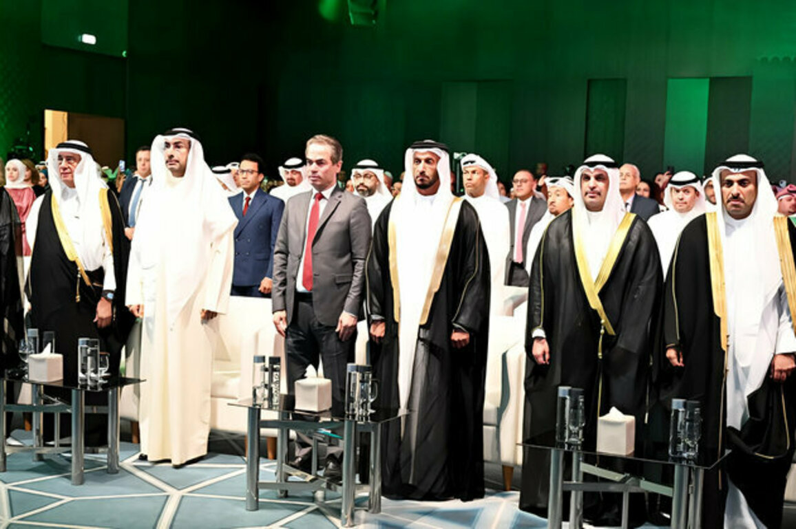 Kuwaiti Minister of Information opens 20th Arab Media Forum