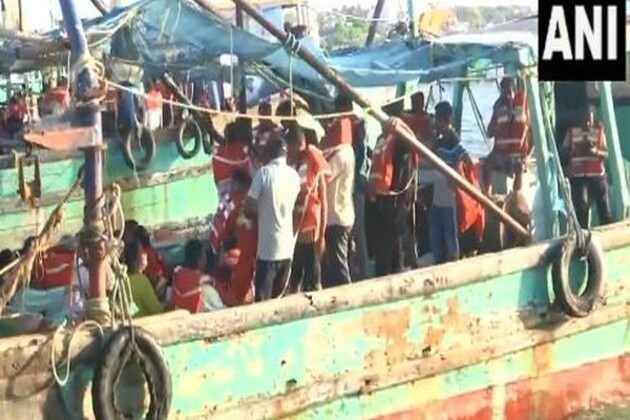 Tamil Nadu: Over 3400 pilgrims from Rameswaram head to Katchatheevu to participate in church festival