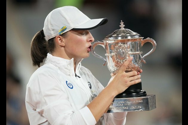 Novak Djokovic, Iga Swiatek favored to claim Wimbledon titles