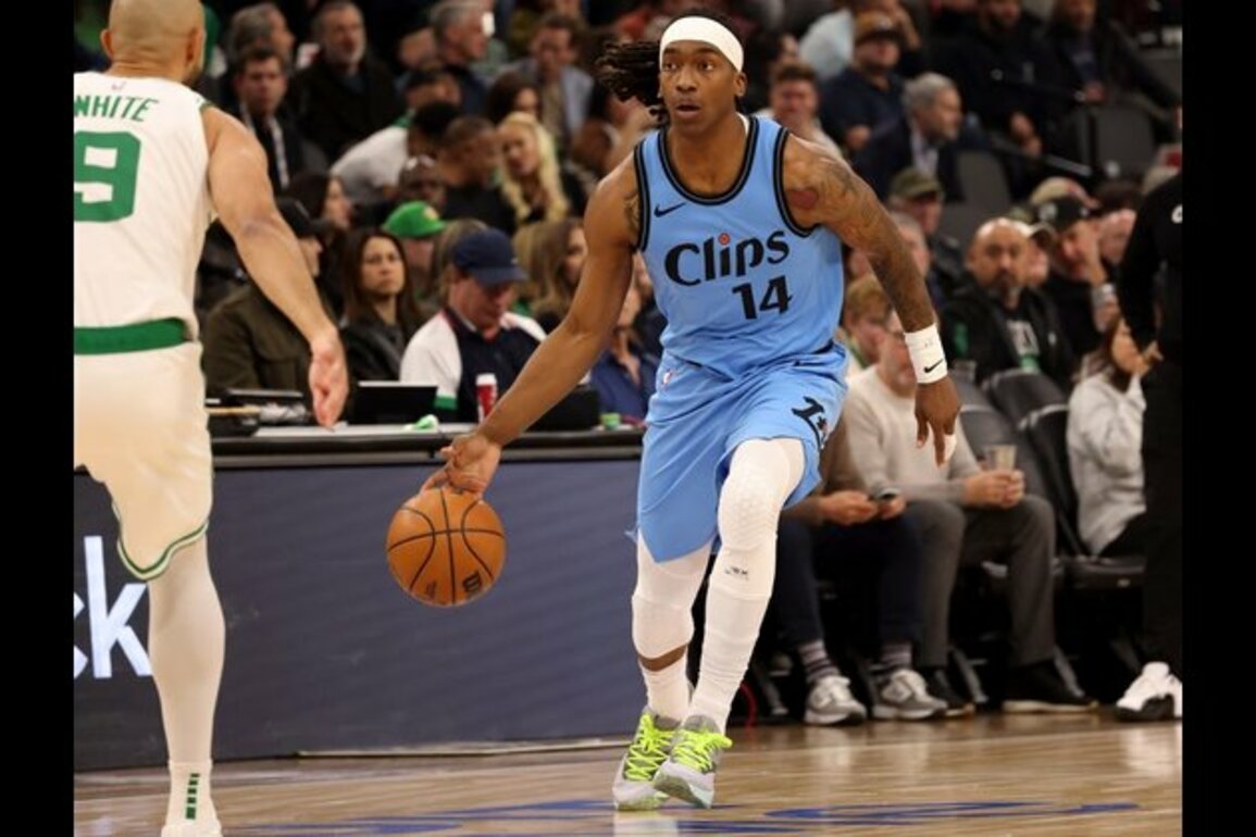 Reports: Busy Hawks acquire Terance Mann, Caris LeVert