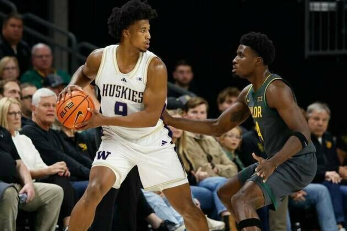 Washington tops Nevada to reach Acrisure Holiday Classic title game