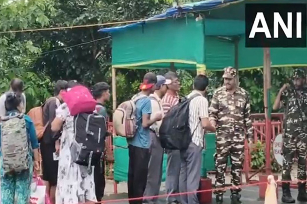 Indians return via Panitanki as tensions escalate in Nepal