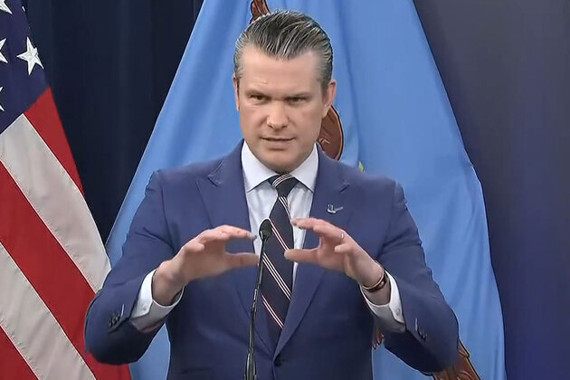 US War Secretary warns Russia not to be "involved" in West Asia conflict