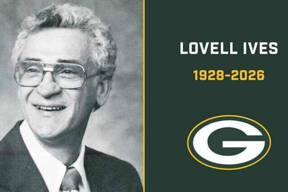 Lovell Ives, former Packers band director, dies at 97