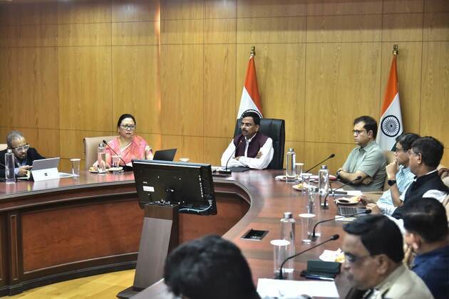 Assam Chief Secretary Ravi reviews current flood situation, asks agencies to enhance restoration of essential services