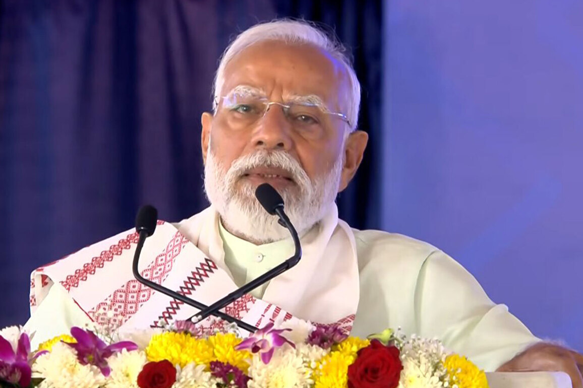 TMC showed "gross disrespect" to President Murmu during Bengal visit: PM Modi