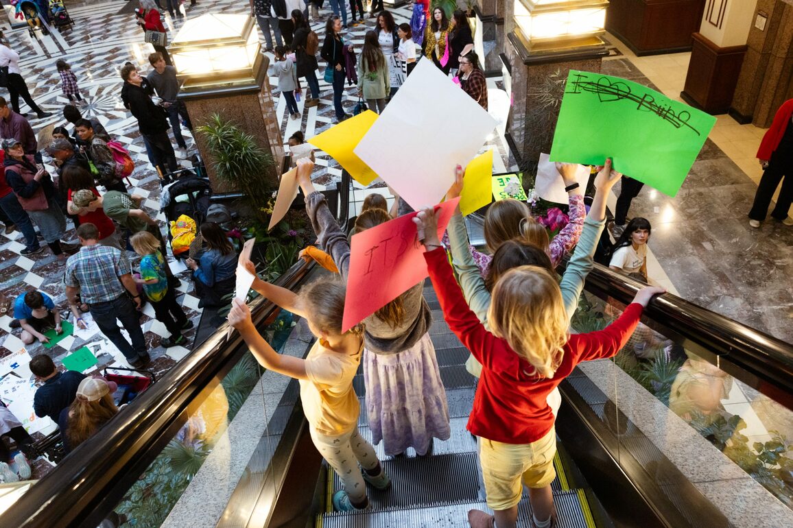 Amid critiques of CTs homeschool laws, parents rally at Capitol