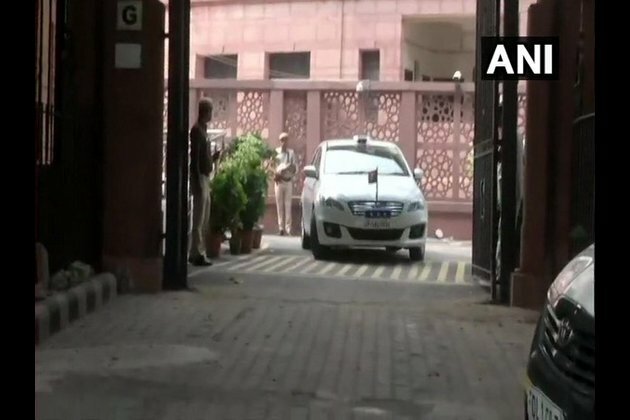 Ahead of Ayodhya verdict, Chief Justice meets UP Chief Secretary, DGP