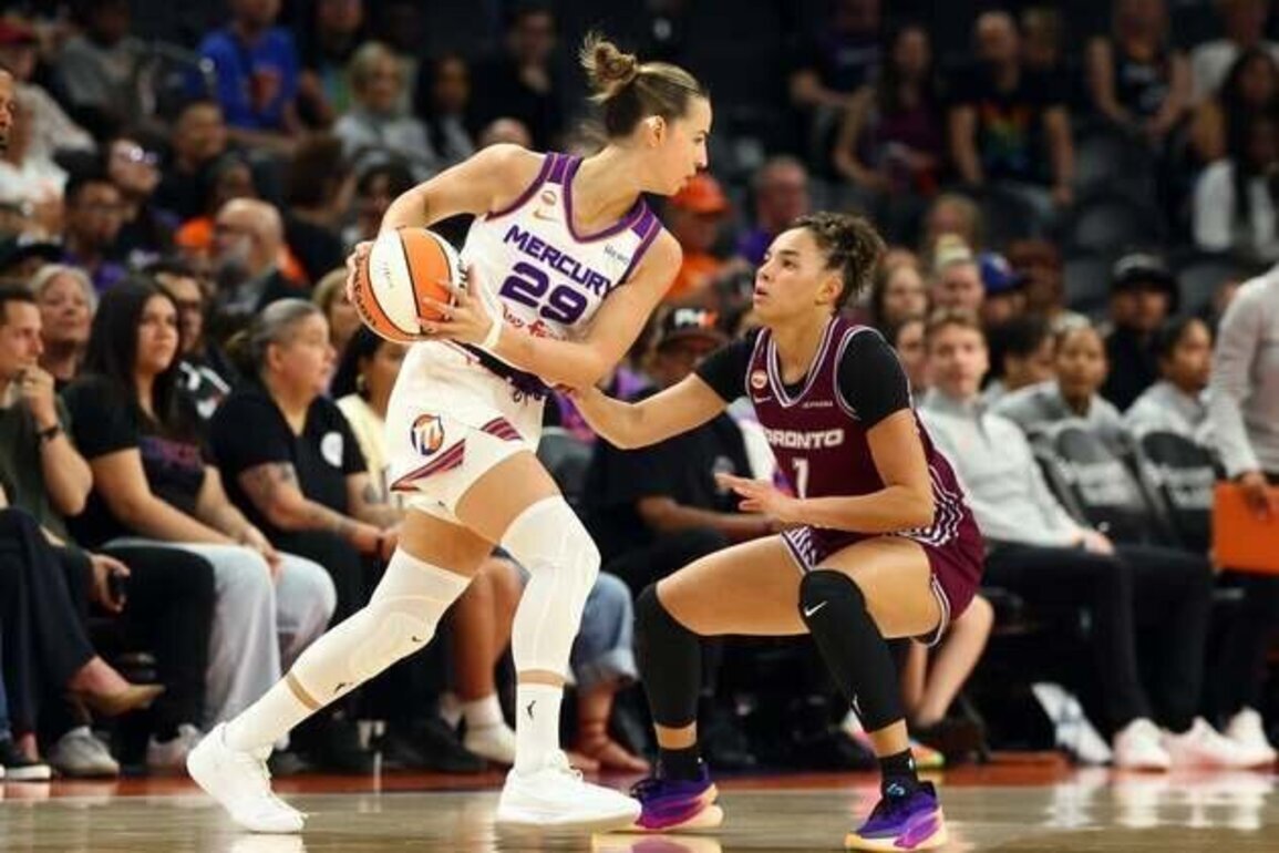 Brittney Sykes, Marina Mabrey combine for 61 as Tempo top Mercury