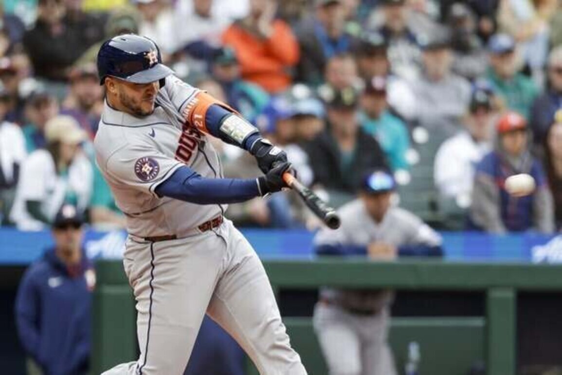 Astros, Rockies kick off series searching for reversal of fortune