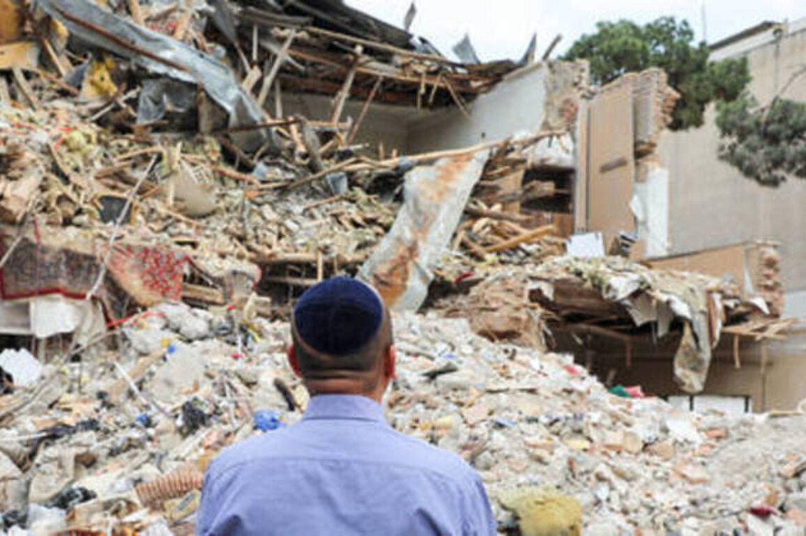 Iranians moved tons of bricks by hand to recover Torah scrolls - Jewish community member (VIDEO)