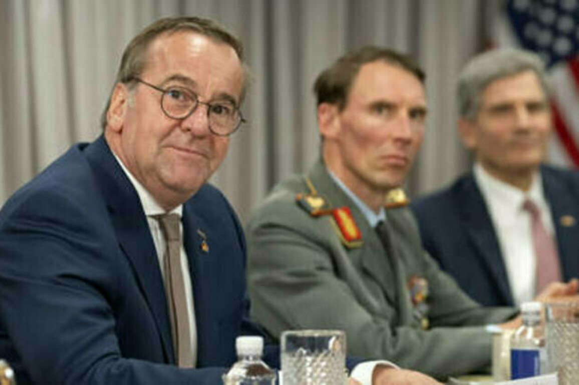 German defense minister wants to arm Kiev 'quickly and quietly'