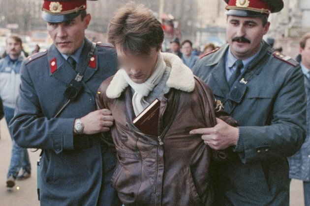 Was it illegal to own U.S. dollars in the Soviet Union
