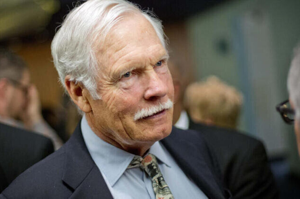 CNNs pioneering founder Ted Turner dies at 87