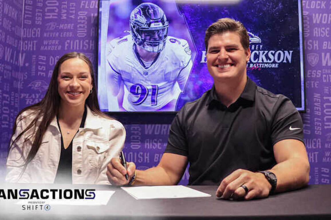 Ravens Finalize Deal With Trey Hendrickson