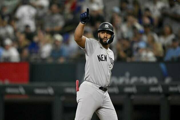 Yankees place IF/OF Amed Rosario on 10-day IL