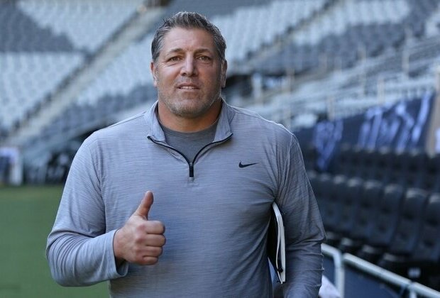 Former USMNT/MLS star GK Tony Meola had heart attack