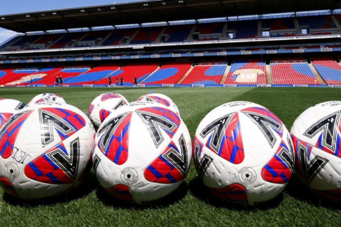 Soccer bosses kicked into court over A-League expansion