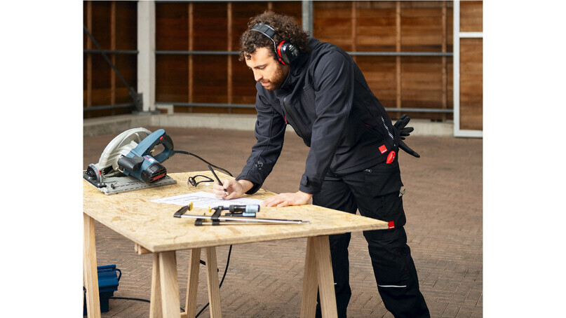 Launch of New General Workwear Range brings Ballyclare benefits to the Building and Construction Sector
