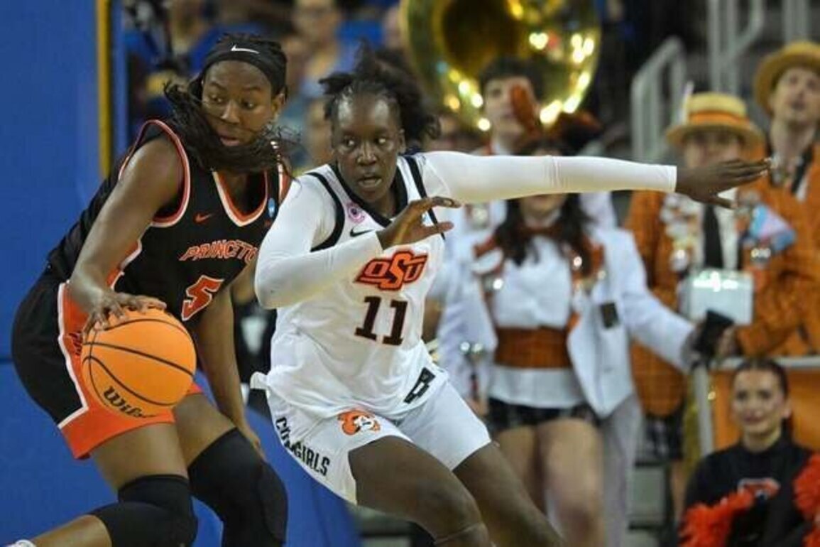 Achol Akot stars as Oklahoma State beats Princeton (Sacramento 2)