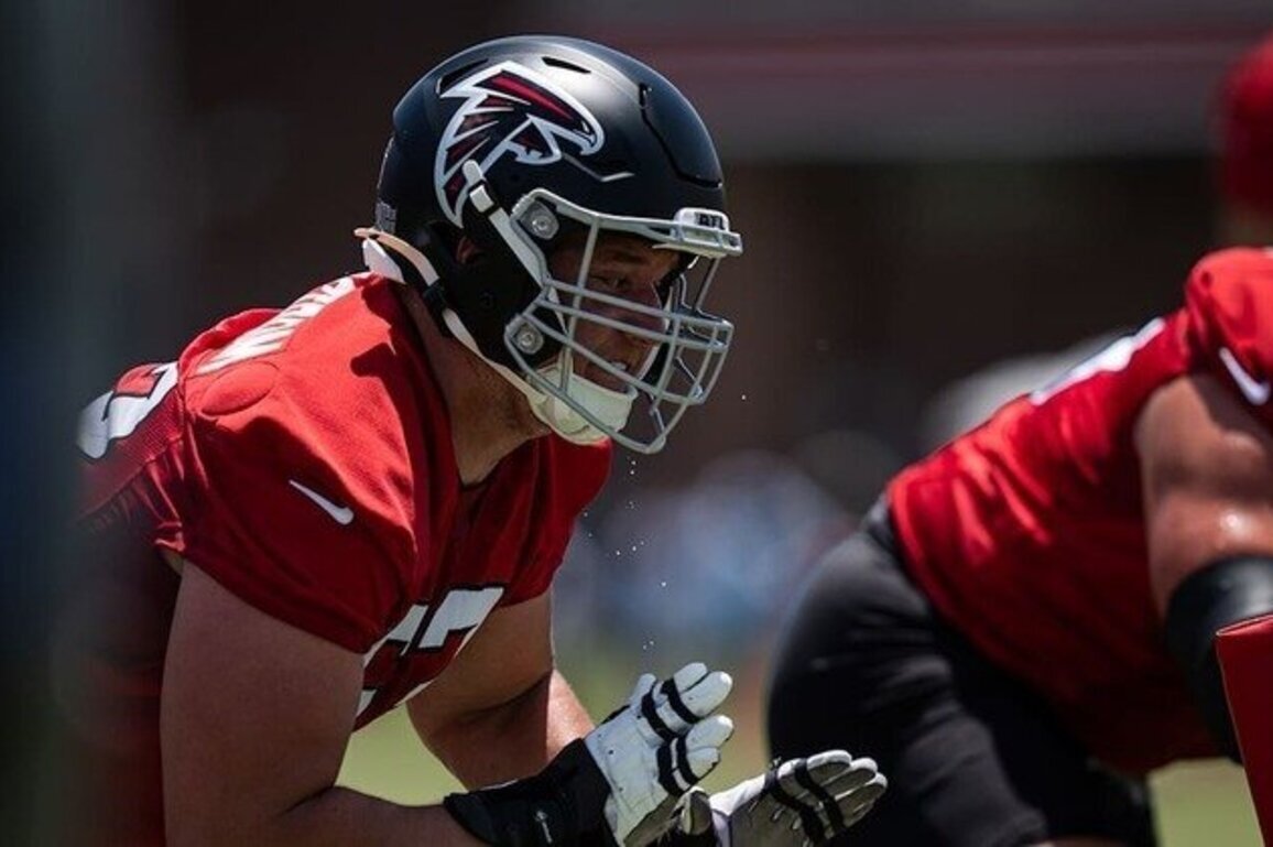 Chris Lindstrom taking Falcons' offensive line changes in stride