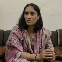 "Even I sometimes struggle to get a gas cylinder": Vinesh Phogat slams LPG price hike, raises inflation concerns