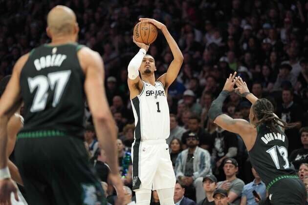 Stephon Castle, Spurs finish Wolves in Game 6, set date with Thunder