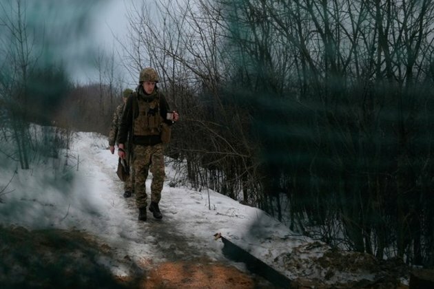 Canada advises citizens to refrain from trips to Ukraine over security fears