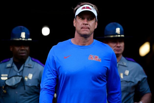 Lane Kiffin agrees to contract to remain at Ole Miss