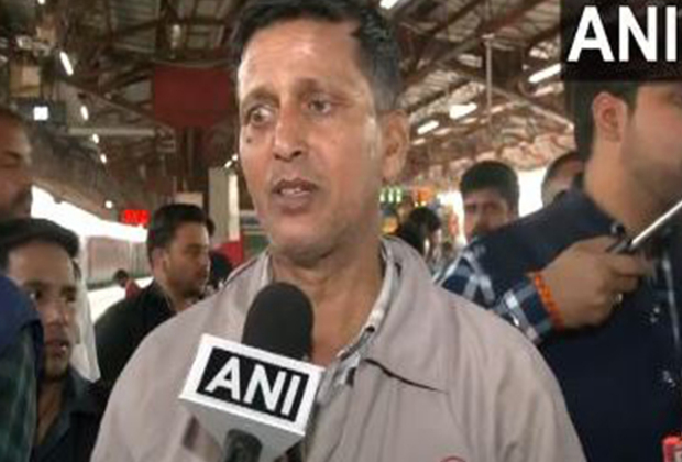 New Delhi Railway Station stampede: "My wife is missing", says eyewitness