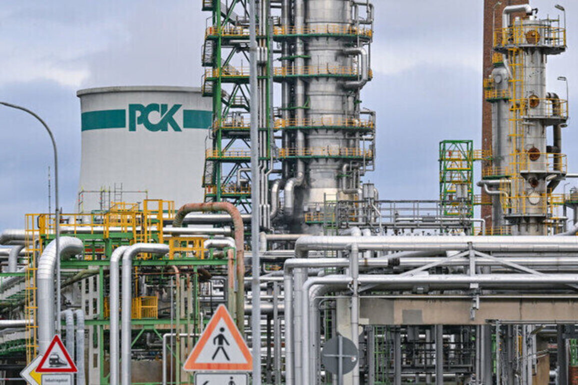 India studying impact of US sanctions on Russian oil giants