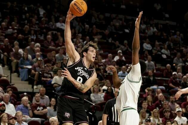 Ruben Dominguez hits Texas A&M-record 10 threes in win vs. Manhattan