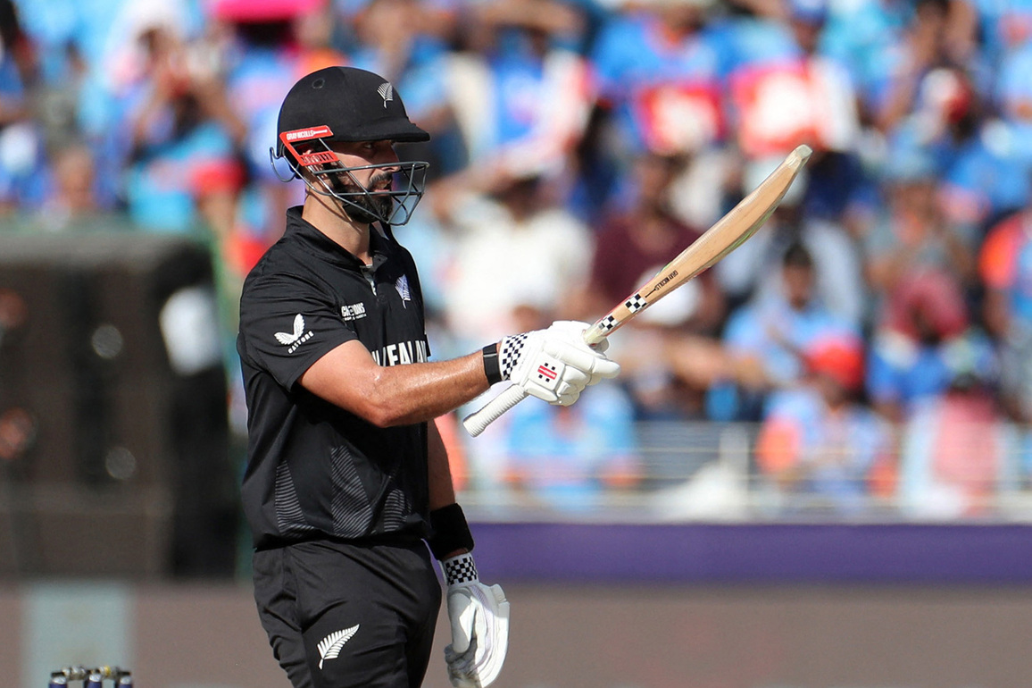 'Mitc-Hell' masterclass sinks India to seven wicket loss, series set for exciting decider