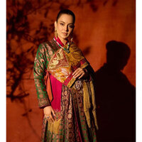 Kangana Ranaut celebrates 20 years in cinema, shares first portfolio that got her 'Gangster' role
