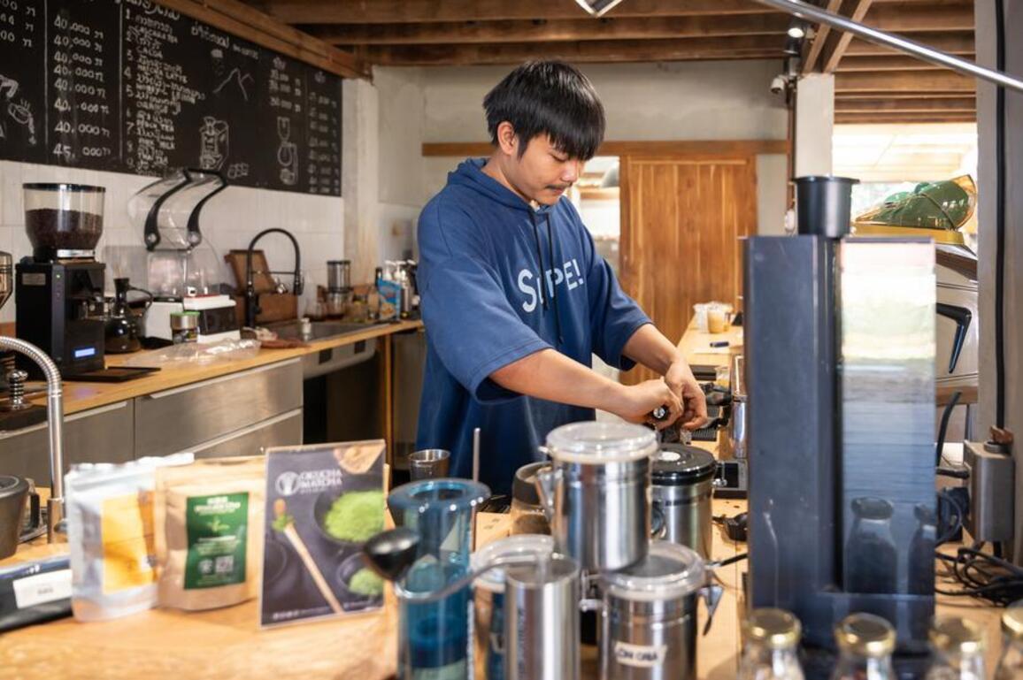 Asia Album: Lao coffee's aroma goes global